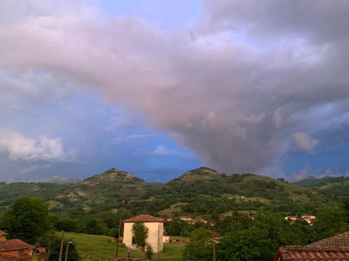 Posada El Pareon Sirviella Luaran gambar