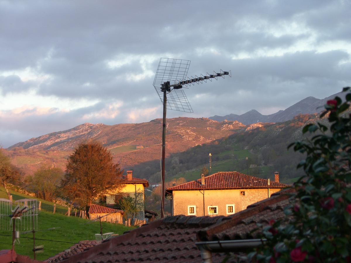 Posada El Pareon Sirviella Luaran gambar