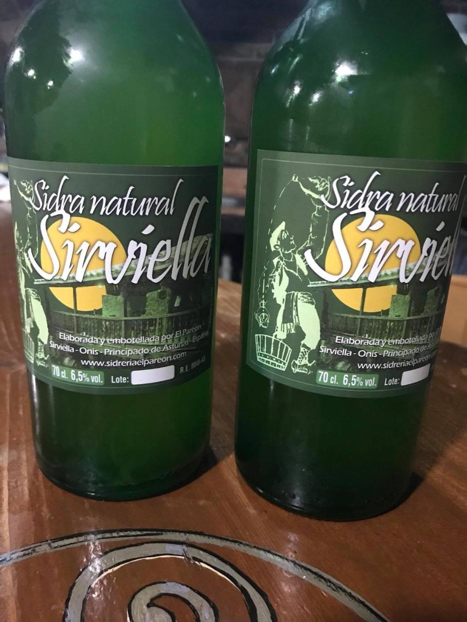 Posada El Pareon Sirviella Luaran gambar